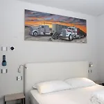 Aparthotel M-apphotel 3*