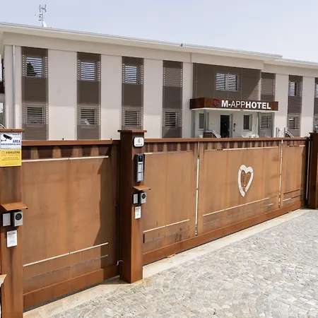 Aparthotel M-apphotel 3*